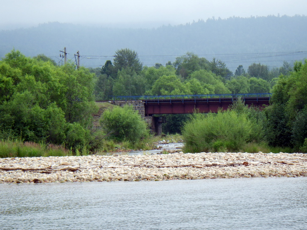 Мост на реке Половинка (у нее есть приток Отбросок)
