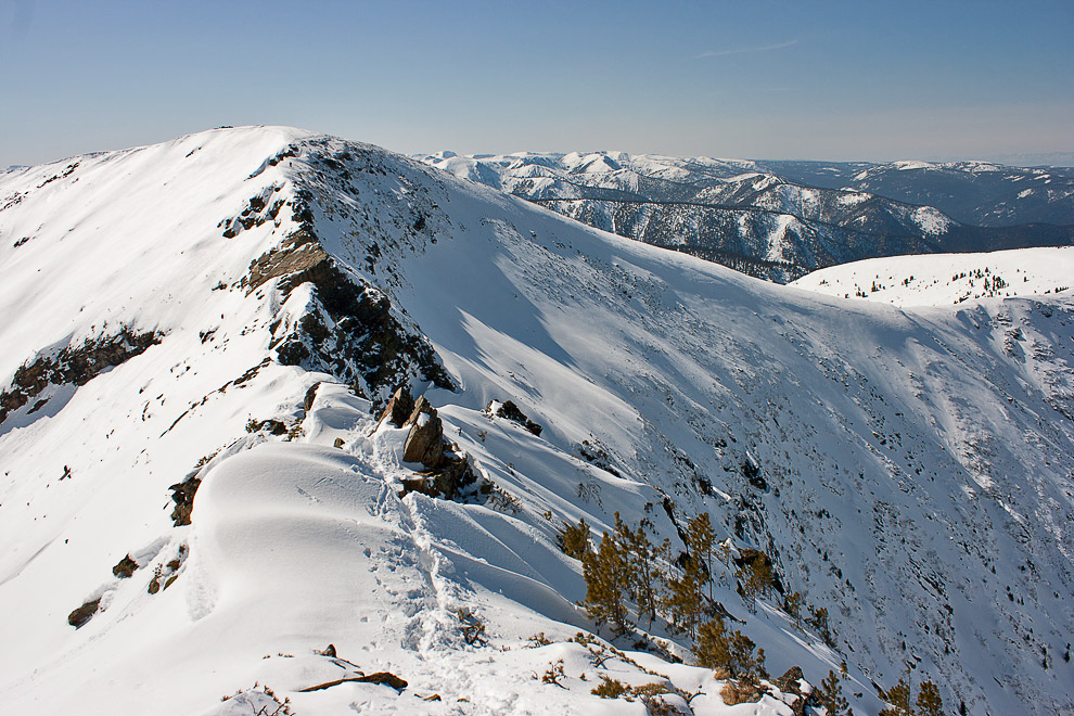 Голец в горах