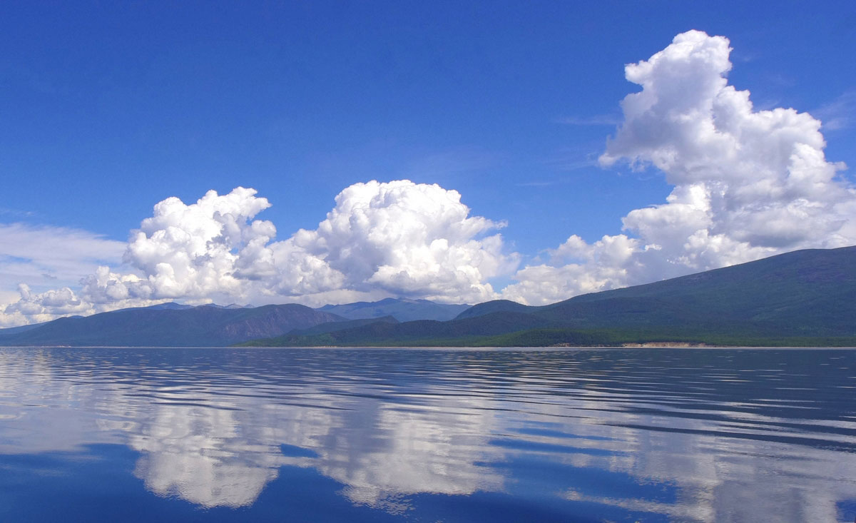 Воды байкала чисты и прозрачны. Прозрачное озеро Байкал. Вода "Байкальская" море Байкал. Озеро Байкал пресная вода. Байкал прозрачность воды.