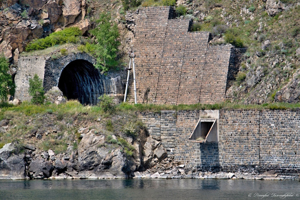 ������� 9-���, �������� ������, ��� � ����. 99 ��.