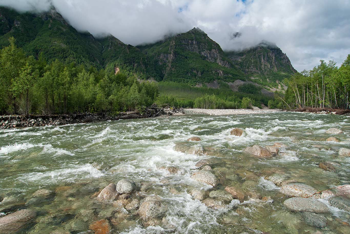Озеро чар. Река Сакукан. Река средний Сакукан. Река Чара Забайкальский край фото. Верховья реки Чара.