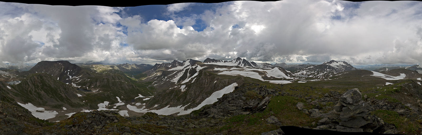 Круговая панорама с вершины над перевалом Висячим